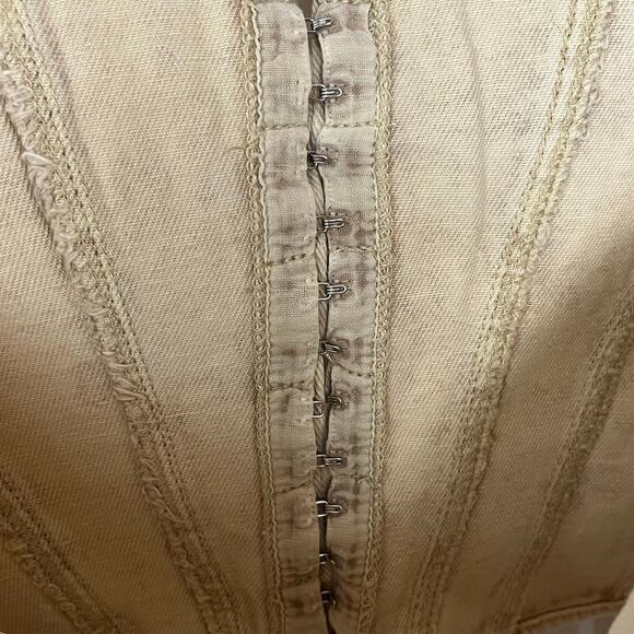 Pretty Little Thing Washed Stone Denim Hook & Eye Structured Corset Top - Picture 4 of 8